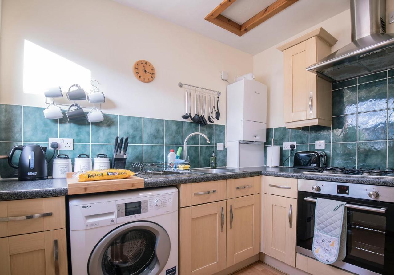 Stylish 2 Bedroom - 2 Miles Inverness City Centre Bagian luar foto