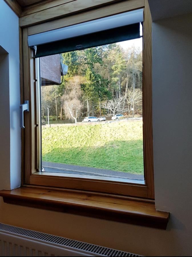 Stylish 2 Bedroom - 2 Miles Inverness City Centre Bagian luar foto