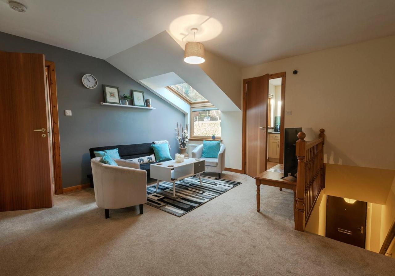 Stylish 2 Bedroom - 2 Miles Inverness City Centre Bagian luar foto