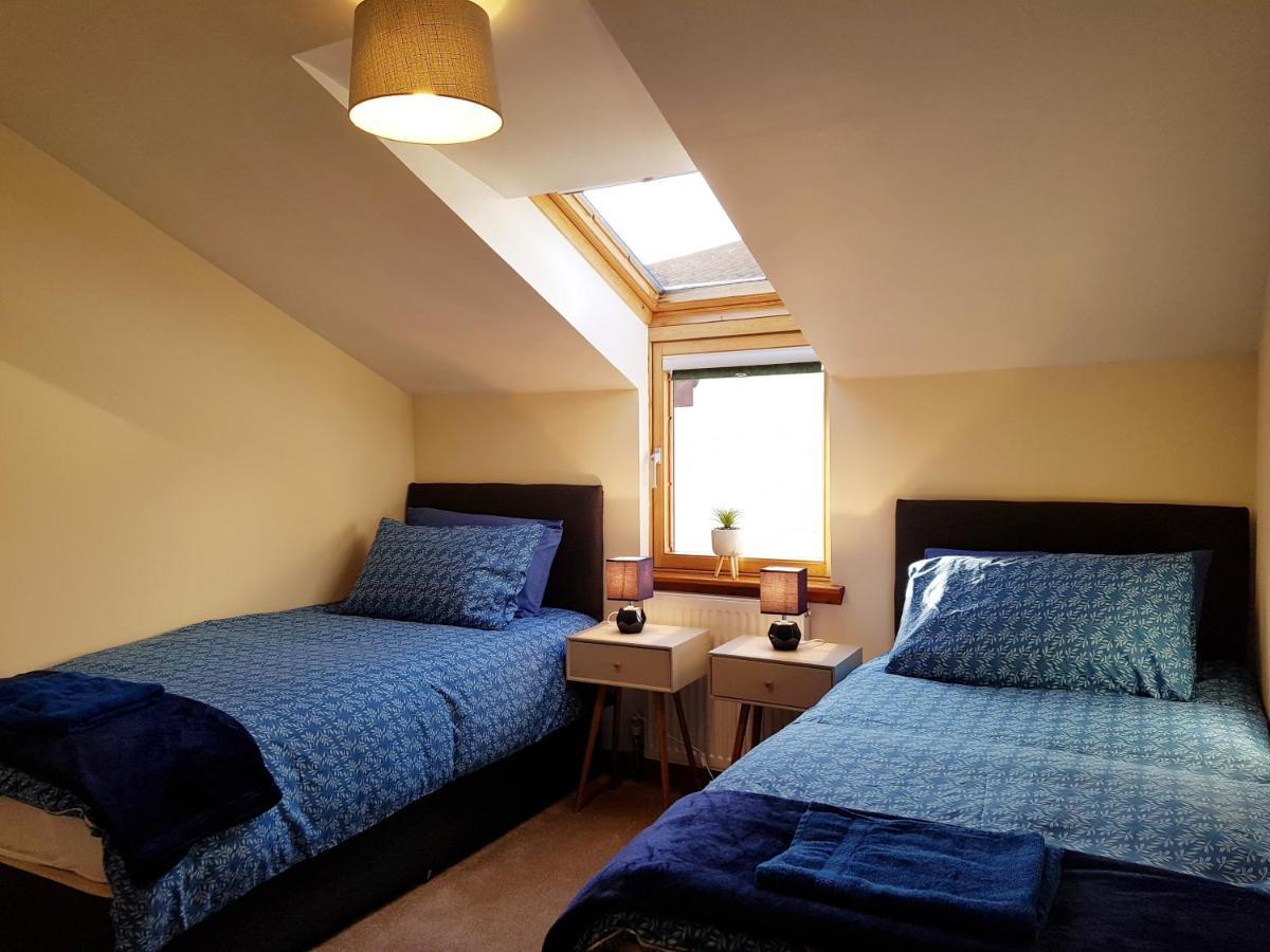 Stylish 2 Bedroom - 2 Miles Inverness City Centre Bagian luar foto