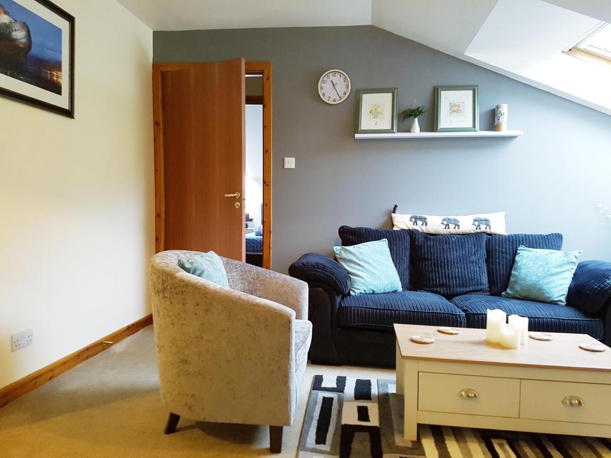 Stylish 2 Bedroom - 2 Miles Inverness City Centre Bagian luar foto