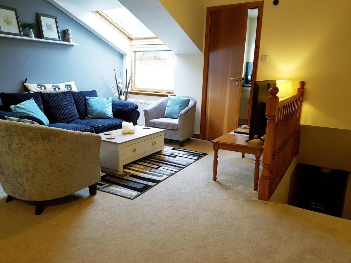 Stylish 2 Bedroom - 2 Miles Inverness City Centre Bagian luar foto