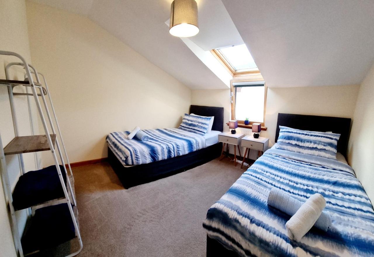 Stylish 2 Bedroom - 2 Miles Inverness City Centre Bagian luar foto