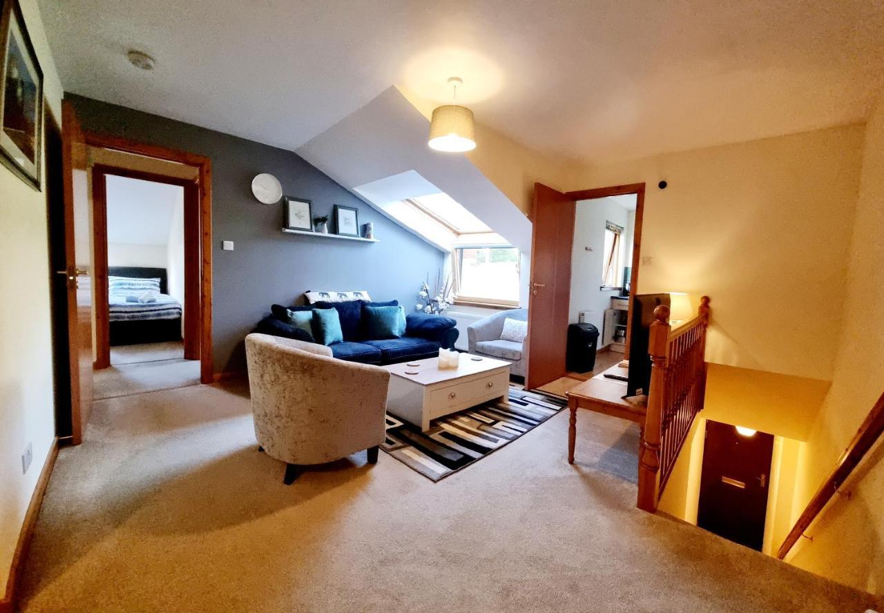 Stylish 2 Bedroom - 2 Miles Inverness City Centre Bagian luar foto